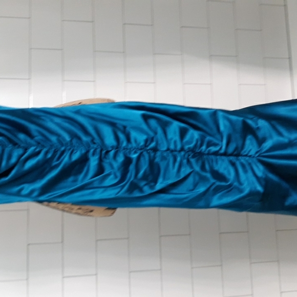 Jessica McClintock for Gunne Sax 3/4 turquoise backless mermaid halter dress - Picture 6 of 12